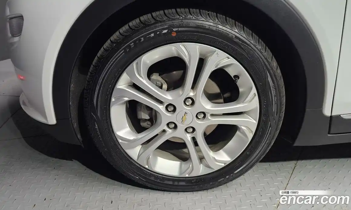 Chevrolet Bolt EV 2019 0.2 Автомат в Москве № 1012071, фото 5