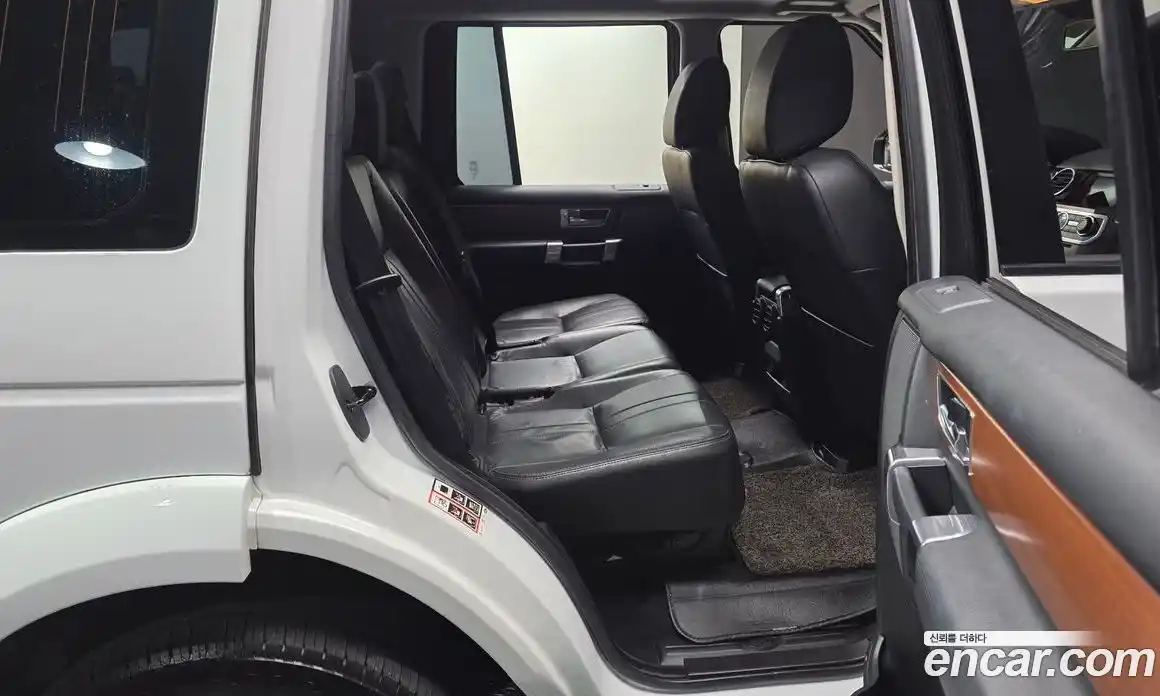 Land Rover Discovery 2015 3.0 гидро в Москве № 1013555, фото 11