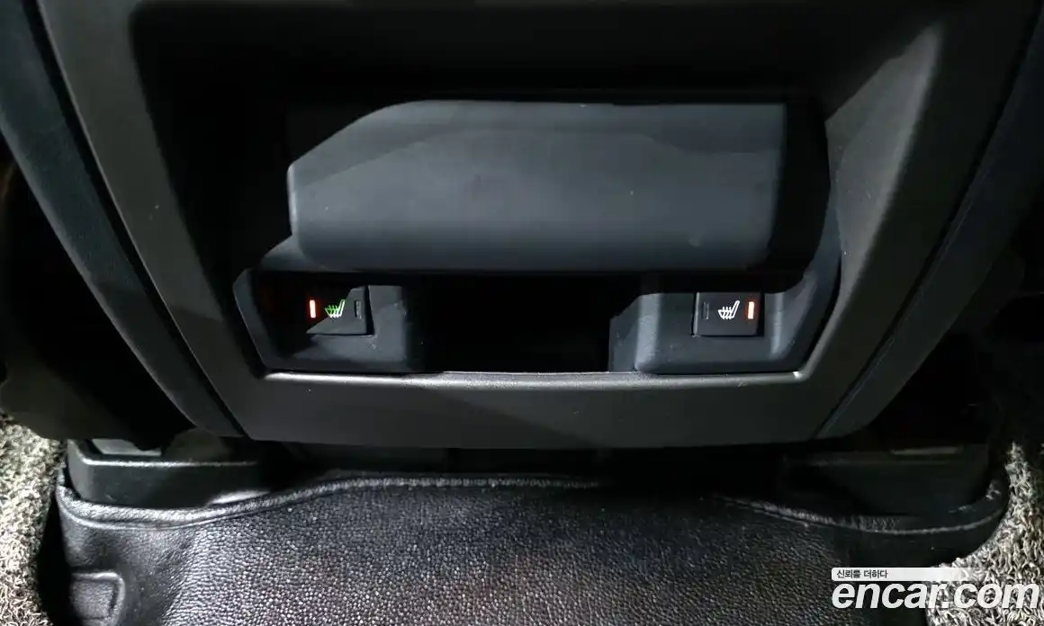 Land Rover Discovery 2015 3.0 гидро в Москве № 1013555, фото 18