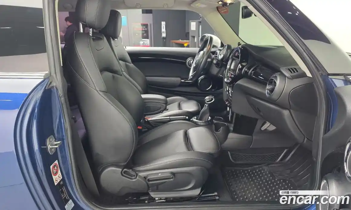 Mini Cooper 2016 1.5 гидро в Москве № 1014052, фото 11