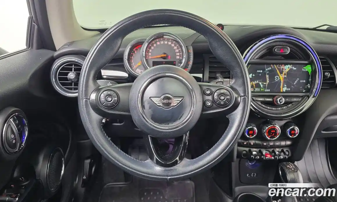 Mini Cooper 2016 1.5 гидро в Москве № 1014052, фото 13