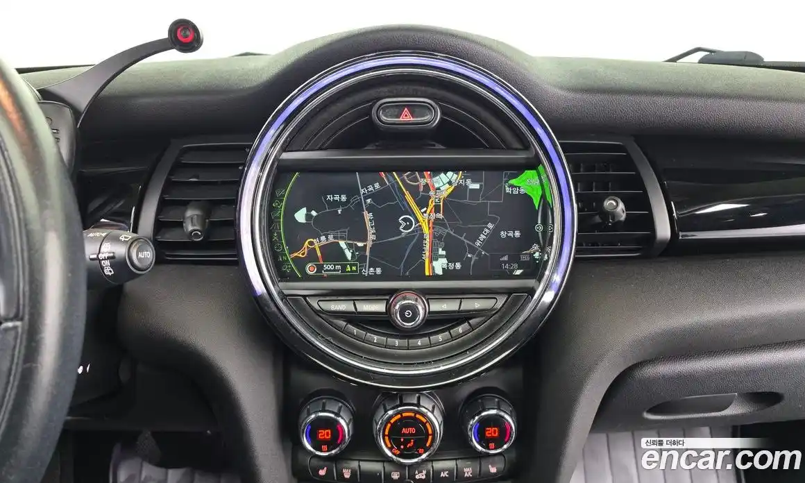 Mini Cooper 2016 1.5 гидро в Москве № 1014052, фото 14