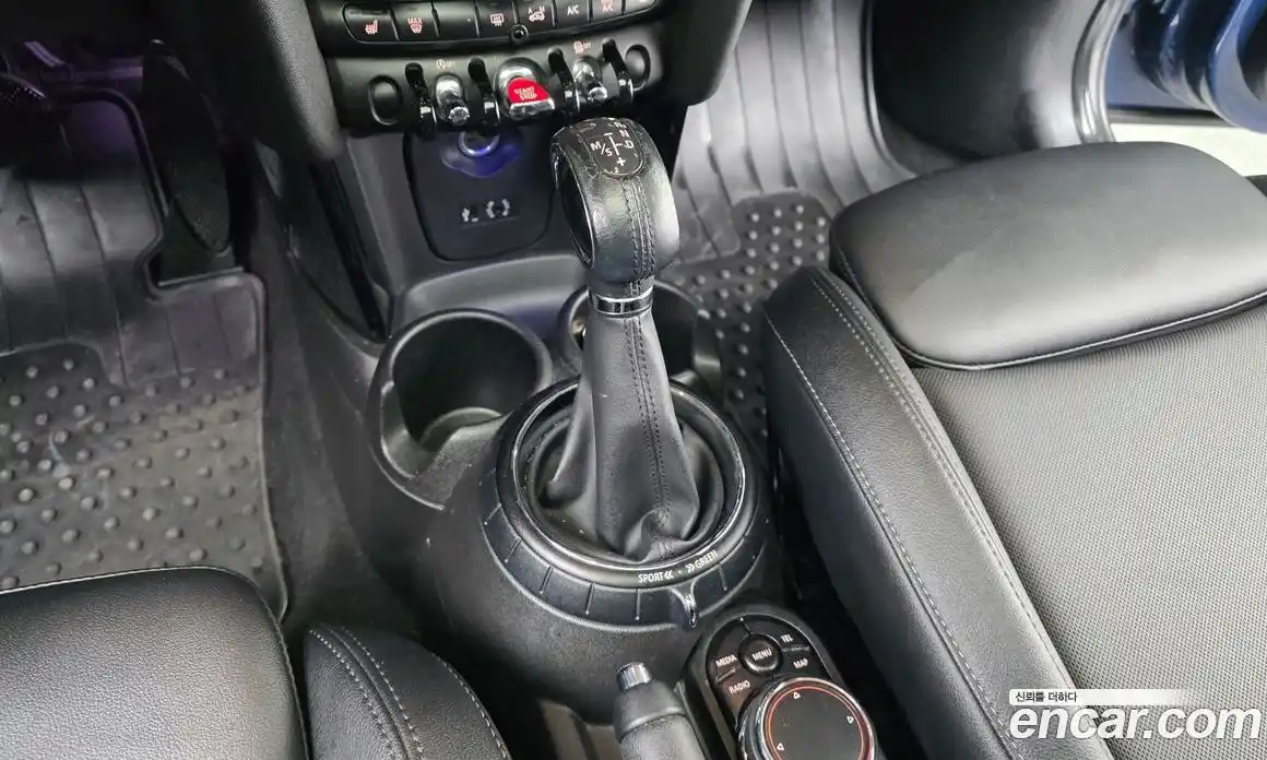 Mini Cooper 2016 1.5 гидро в Москве № 1014052, фото 9
