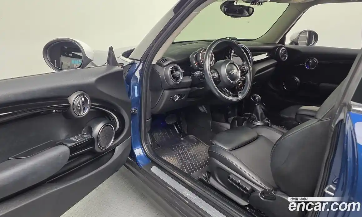 Mini Cooper 2016 1.5 гидро в Москве № 1014052, фото 10