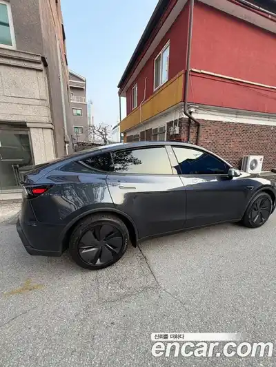 Tesla Model Y 2025 гидро в Москве № 1014331, миниатюра 5