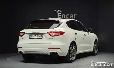 Maserati Levante 2017 3.0 гидро в Москве № 1015715, миниатюра 2