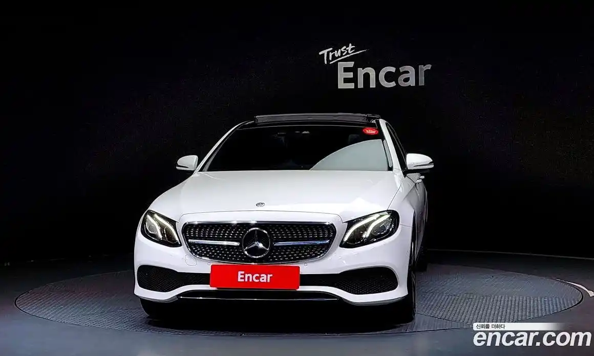 Mercedes-Benz E-Class 2018 2.0 гидро в Москве № 139115, фото 3