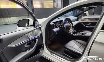 Mercedes-Benz E-Class 2018 2.0 гидро в Москве № 139115, миниатюра 10