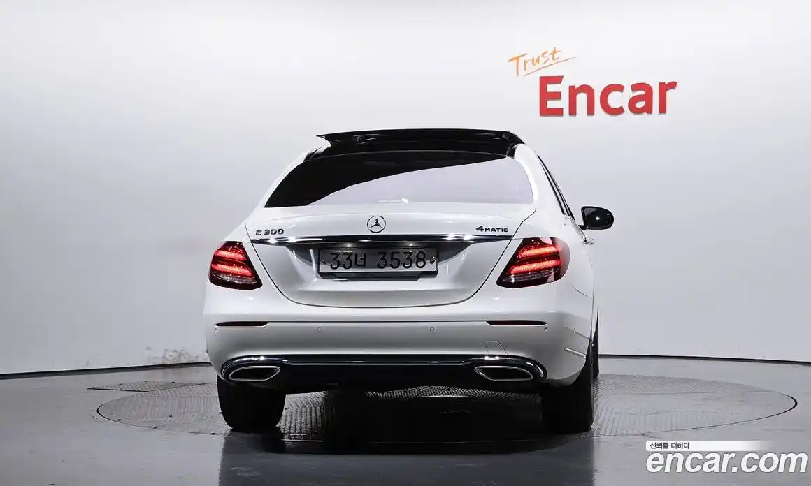 Mercedes-Benz E-Class 2017 2.0 гидро в Москве, фото 4