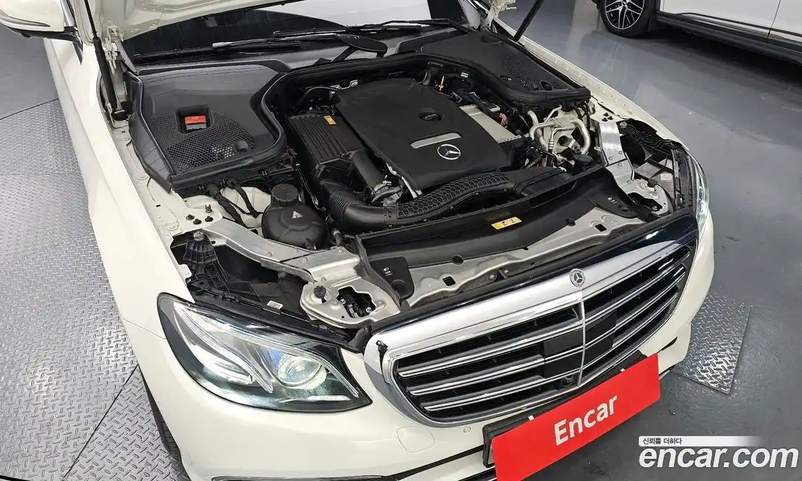 Mercedes-Benz E-Class 2017 2.0 гидро в Москве, фото 6