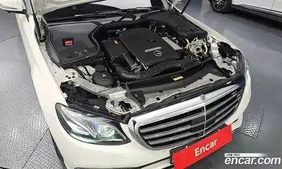 Mercedes-Benz E-Class 2017 2.0 гидро в Москве, миниатюра 6