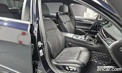 BMW 7-Series 2018 3.0 гидро в Москве № 158844, миниатюра 12