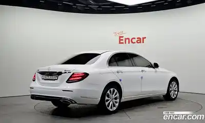 Mercedes-Benz E-Class 2020 2.0 гидро в Москве, миниатюра 2