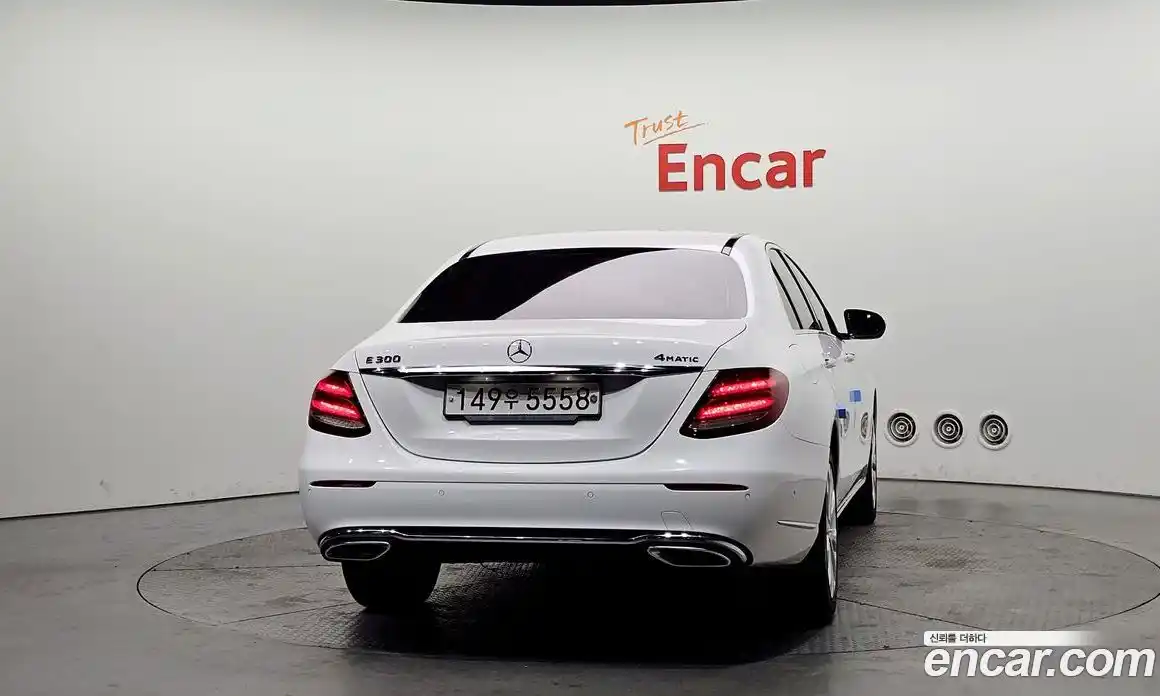 Mercedes-Benz E-Class 2020 2.0 гидро в Москве, фото 4