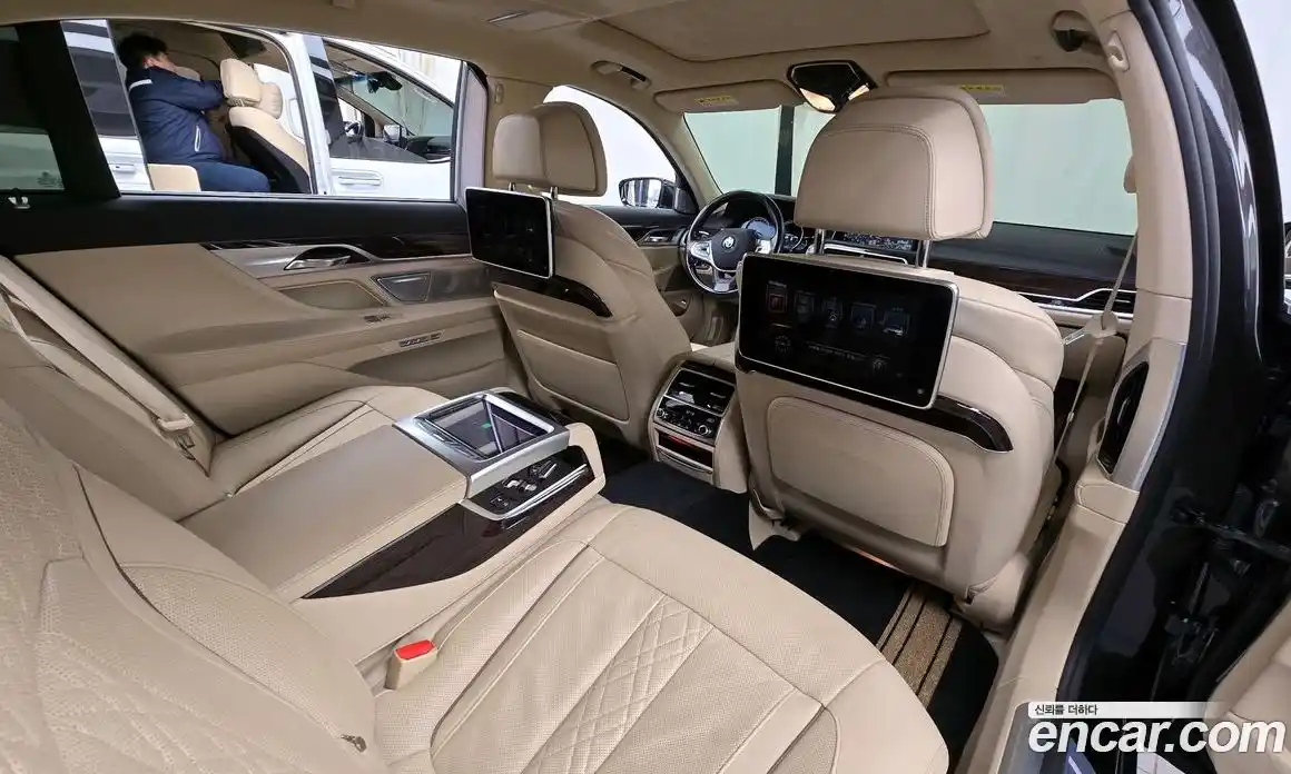 BMW 7-Series 2016 4.4 гидро в Москве № 159311, фото 12