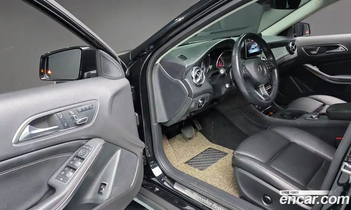 Mercedes-Benz GLA-Class 2018 2.0 гидро в Москве № 160690, фото 12