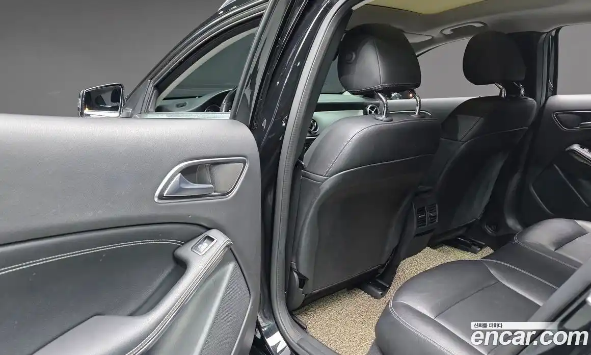 Mercedes-Benz GLA-Class 2018 2.0 гидро в Москве № 160690, фото 18