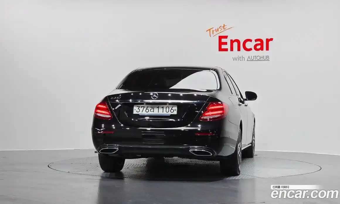 Mercedes-Benz E-Class 2020 2.0 гидро в Москве, фото 4