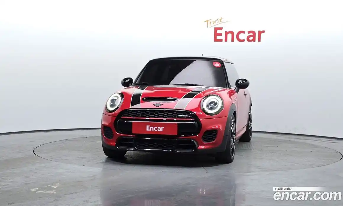 Mini Cooper 2018 2.0 гидро в Москве № 161450, фото 3