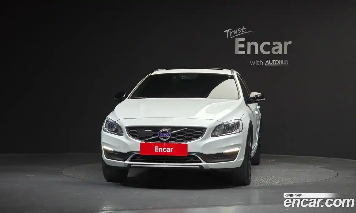 Volvo V60 2017 2.0 гидро в Москве № 161454, фото 3