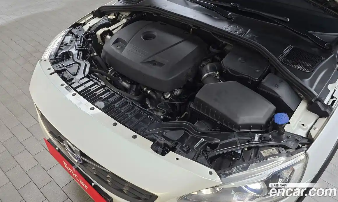 Volvo V60 2017 2.0 гидро в Москве № 161454, фото 6