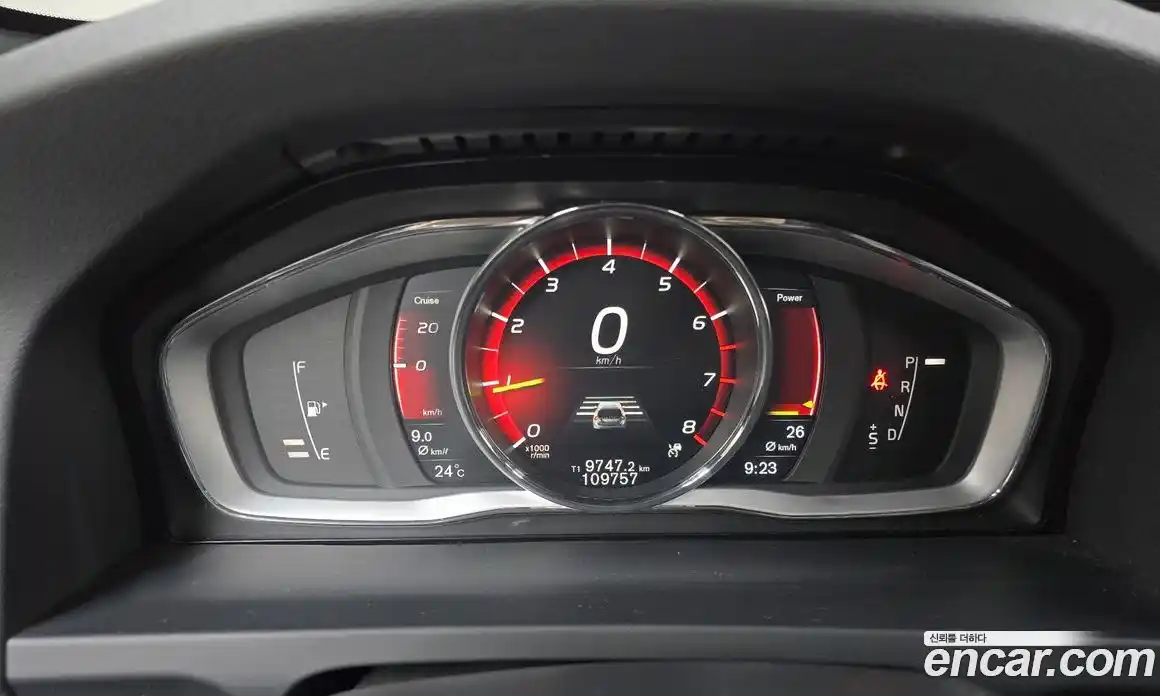 Volvo V60 2017 2.0 гидро в Москве № 161454, фото 8
