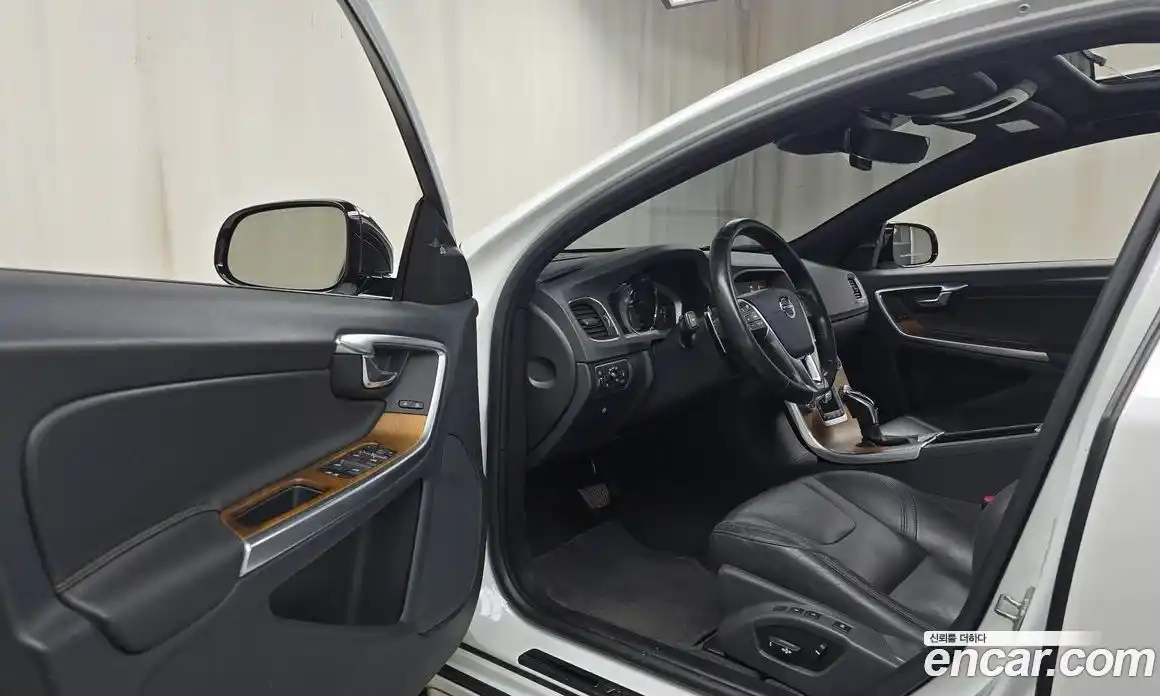 Volvo V60 2017 2.0 гидро в Москве № 161454, фото 10