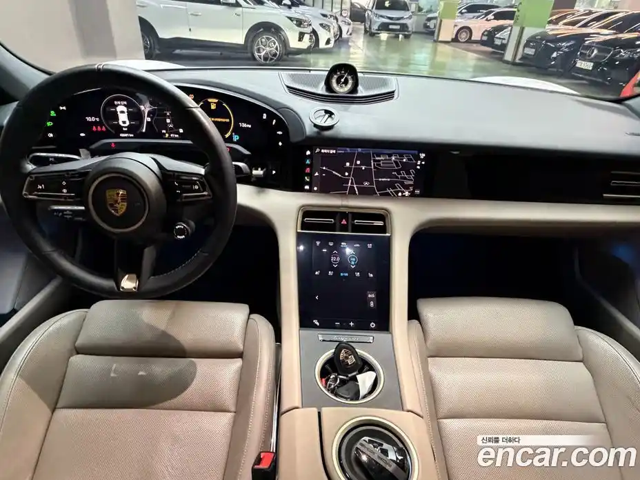 Porsche Taycan 2021 гидро в Москве № 165776, фото 7