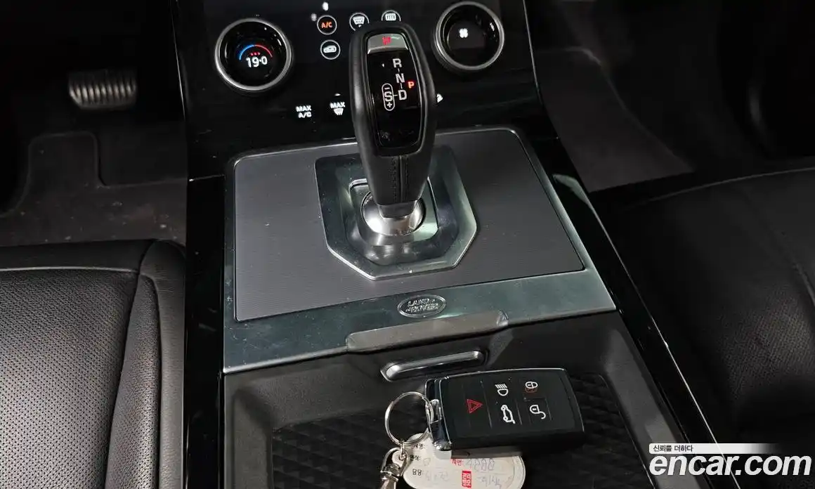 Land Rover Range-Rover Evoque 2019 2.0 гидро в Москве № 165995, фото 8