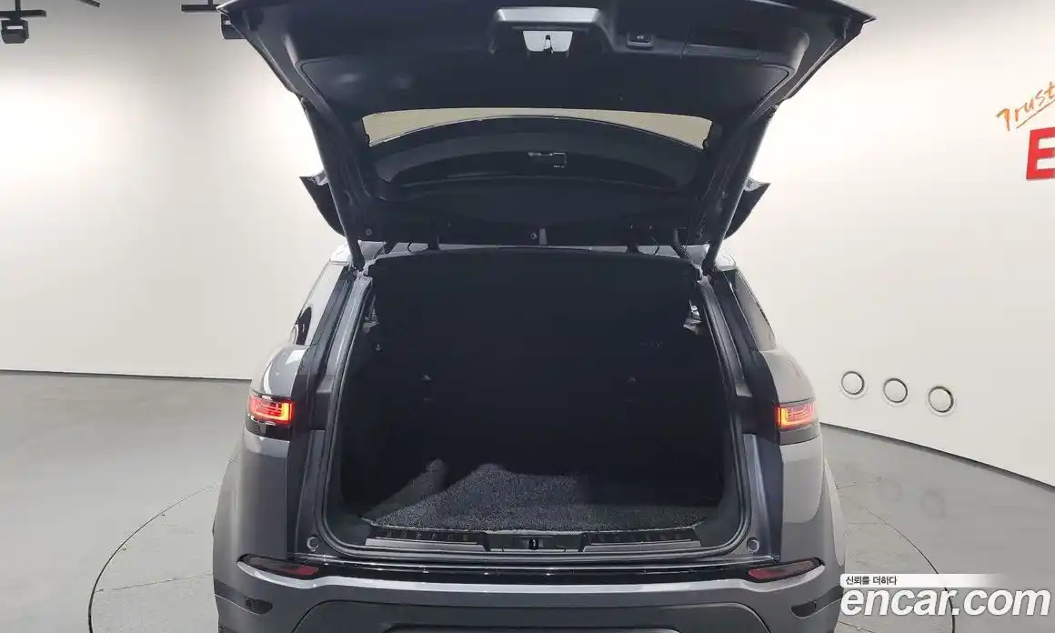 Land Rover Range-Rover Evoque 2021 2.0 гидро в Москве № 166237, фото 20