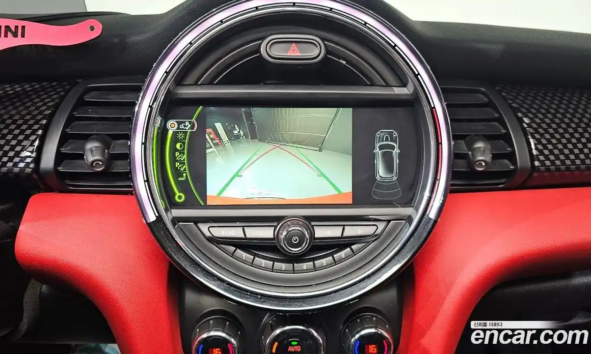 Mini Cooper 2016 2.0 гидро в Москве № 167215, фото 15
