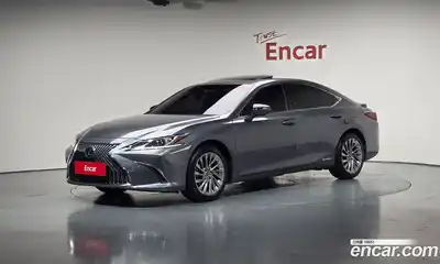 Lexus ES, 2020