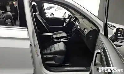 Volkswagen Tiguan 2022 2.0 гидро в Москве № 168662, миниатюра 11