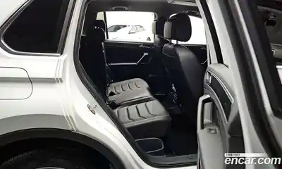 Volkswagen Tiguan 2022 2.0 гидро в Москве № 168662, миниатюра 12