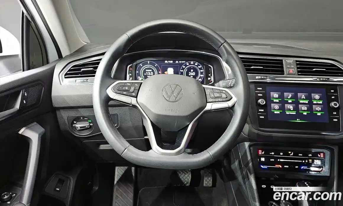 Volkswagen Tiguan 2022 2.0 гидро в Москве № 168662, фото 13