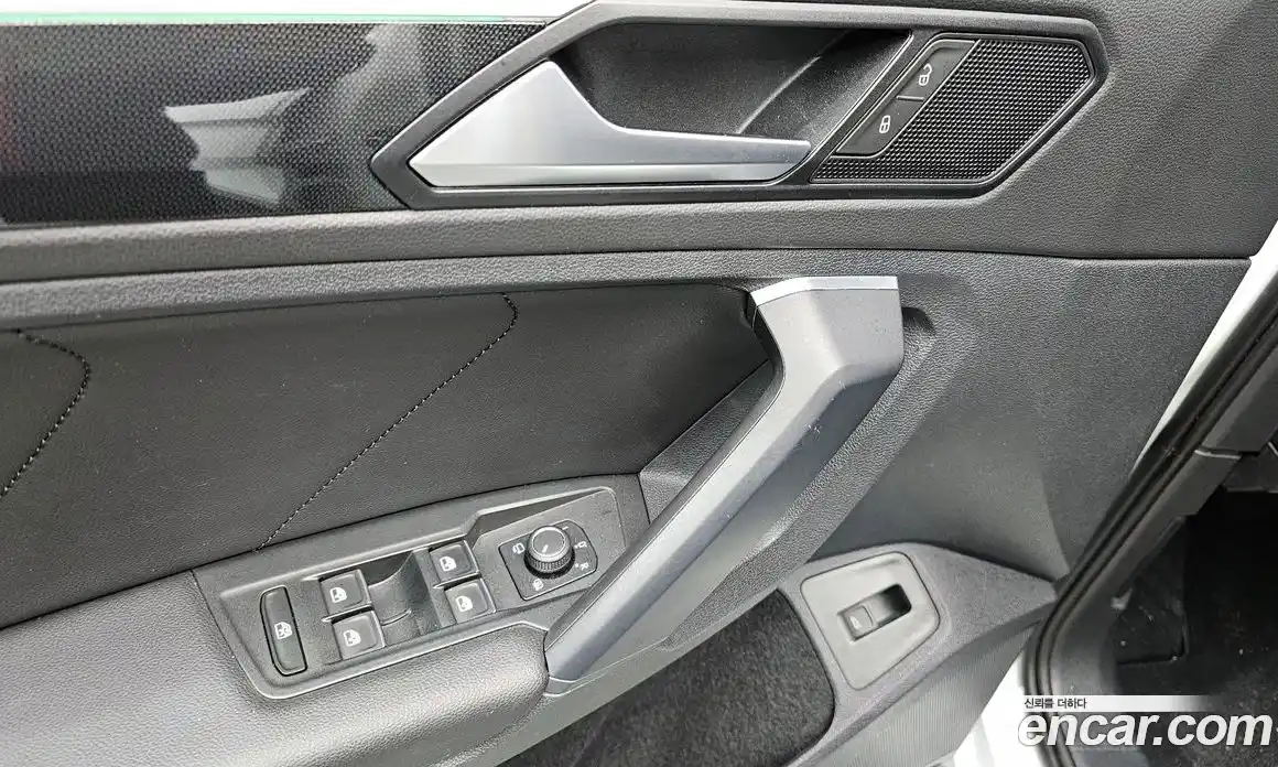 Volkswagen Tiguan 2022 2.0 гидро в Москве № 168662, фото 19