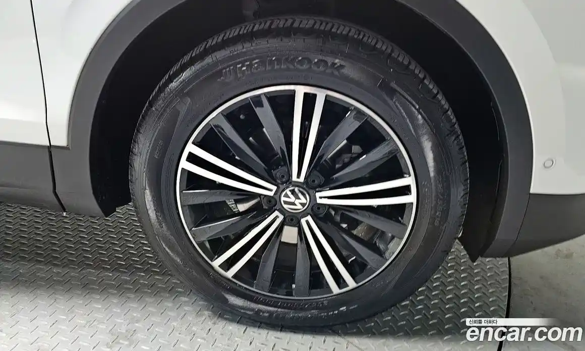 Volkswagen Tiguan 2022 2.0 гидро в Москве № 168662, фото 5