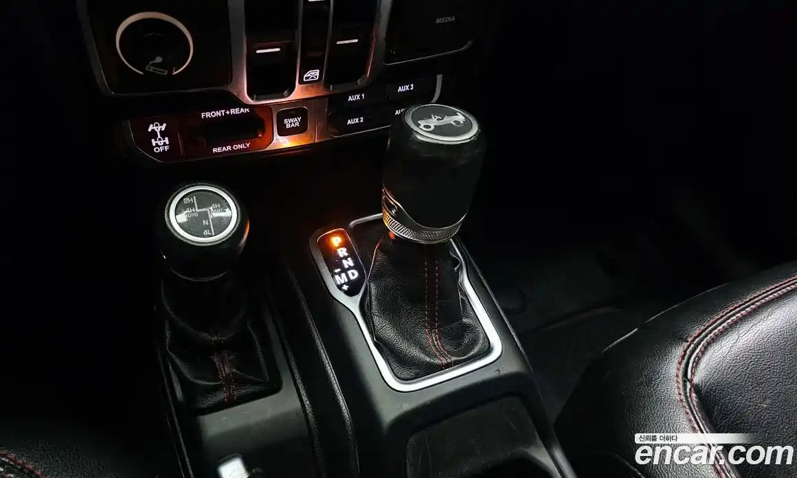 Jeep Wrangler 2019 2.0 гидро в Москве № 169849, фото 9