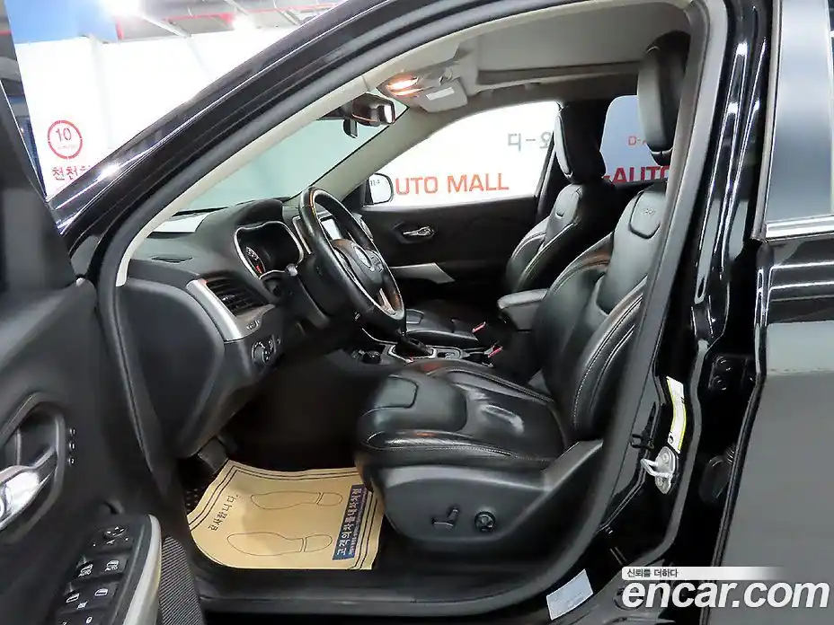 Jeep Cherokee 2017 2.2 гидро в Москве № 170100, фото 6