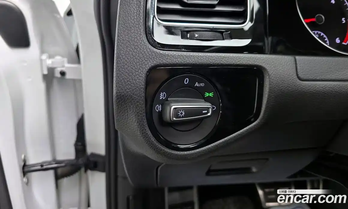 Volkswagen Golf 2015 2.0 гидро в Москве № 173587, фото 13