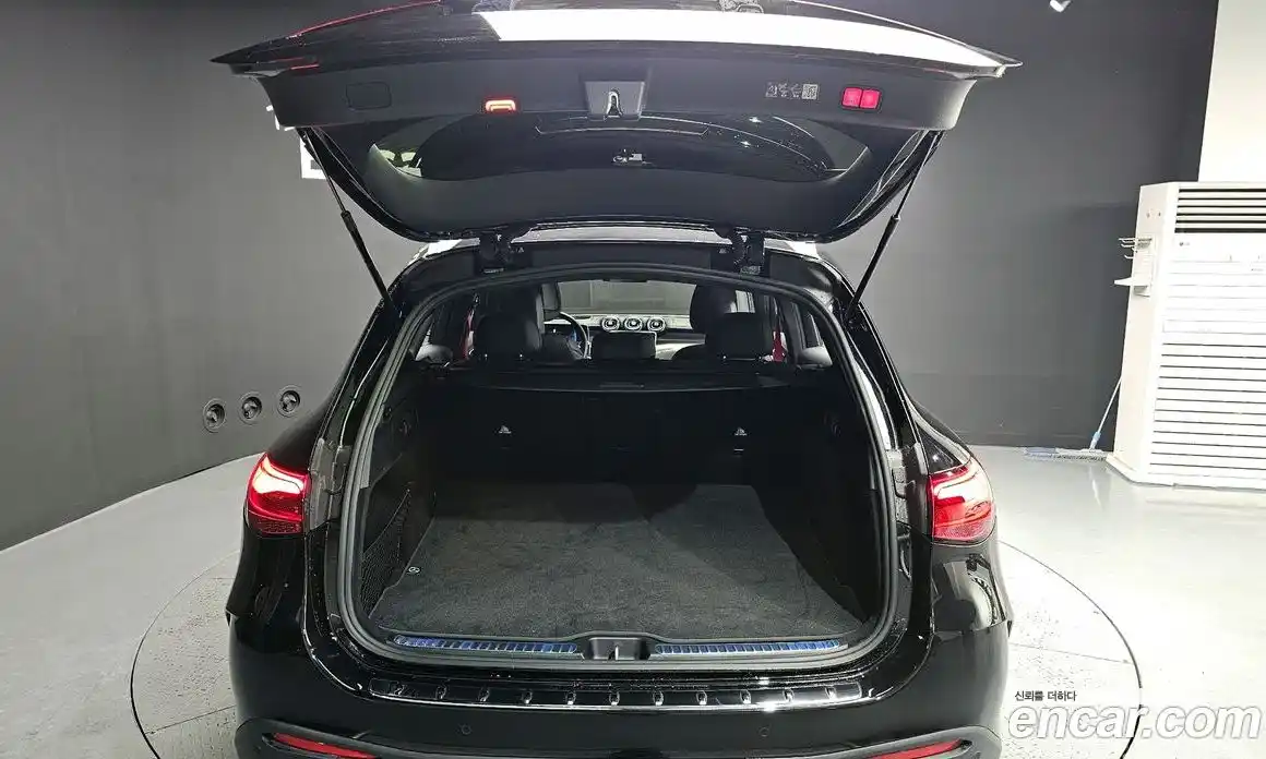 Mercedes-Benz GLC-Class 2024 2.0 гидро в Москве № 177633, фото 19