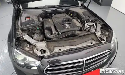Mercedes-Benz E-Class 2021 2.0 гидро, миниатюра 6