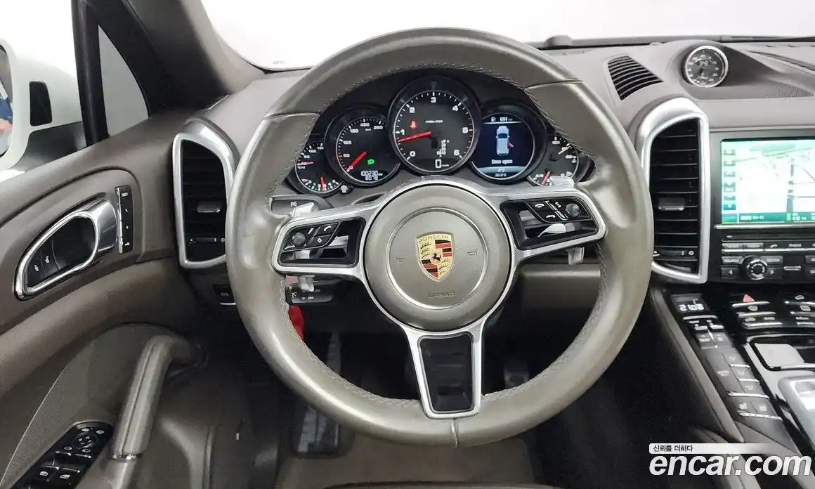 Porsche Cayenne 2016 3.0 гидро в Москве № 197642, фото 13