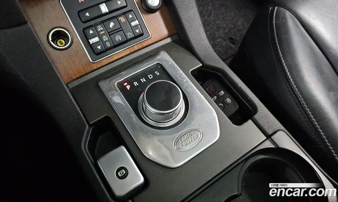 Land Rover Discovery 2016 3.0 гидро в Москве № 198124, фото 9
