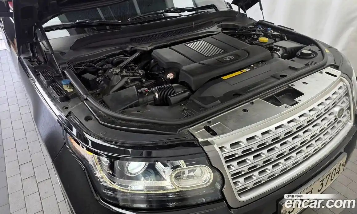 Land Rover Range-Rover 2015 4.4 гидро в Москве № 198284, фото 6