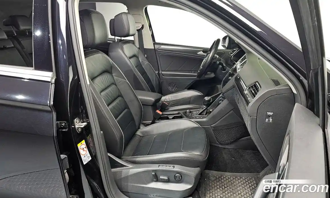 Volkswagen Tiguan 2018 2.0 гидро в Москве № 199273, фото 11