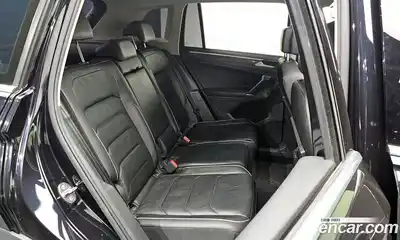 Volkswagen Tiguan 2018 2.0 гидро в Москве № 199273, миниатюра 12