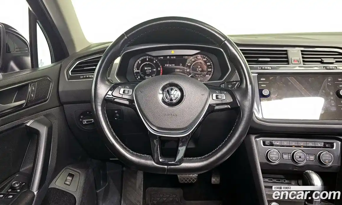Volkswagen Tiguan 2018 2.0 гидро в Москве № 199273, фото 13