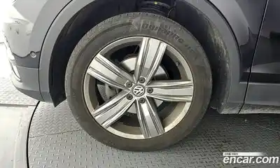 Volkswagen Tiguan 2018 2.0 гидро в Москве № 199273, миниатюра 5