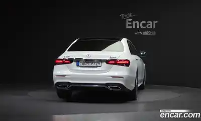 Mercedes-Benz E-Class 2022 2.0 гидро в Москве № 207461, миниатюра 4